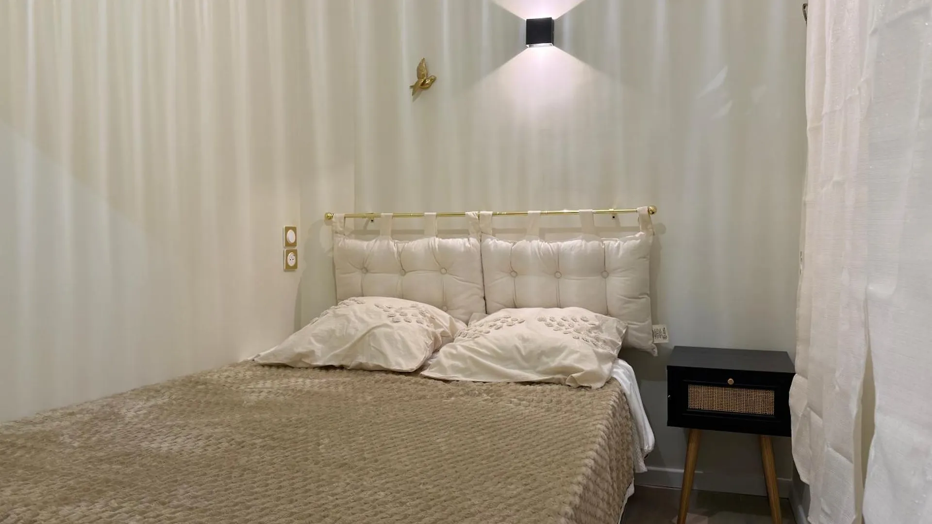 Apartamento Charming Getaway In Le Marais - Oberkampf Working & Living París
